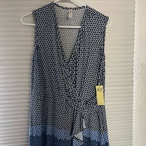 BNWT Sleeveless Top size L
